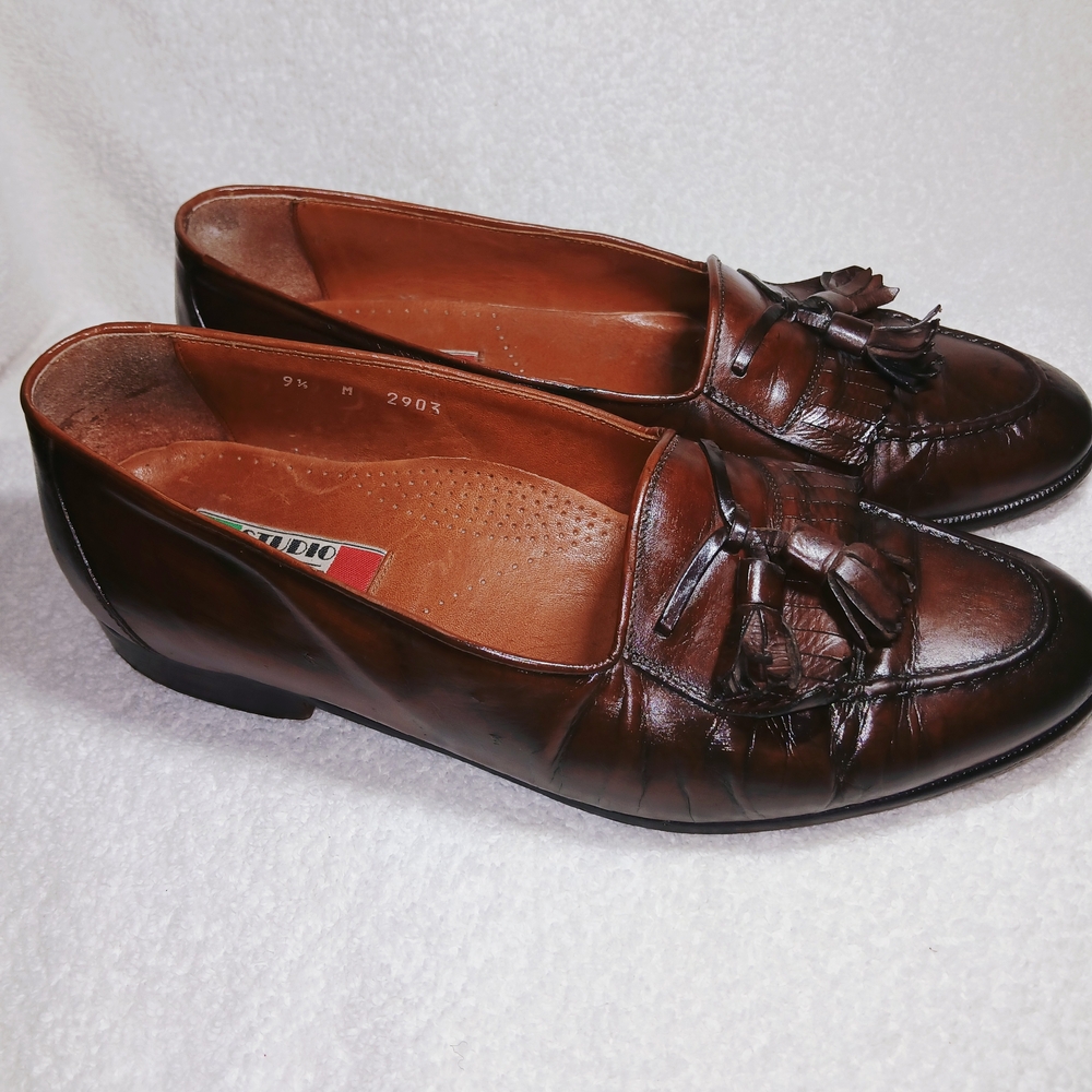Classic Brown Leather Tassel Loafers for Women - Picture 5 of 6